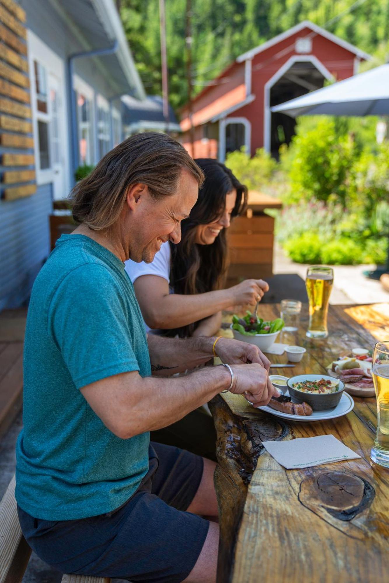 Westfir Lodge & Mountain Market Oakridge Buitenkant foto